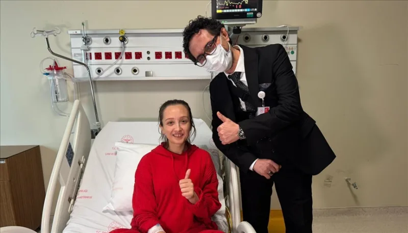 Ayyıldız, joka sinnitteli tekosydämen avulla, rohkaisee nyt potilaita.