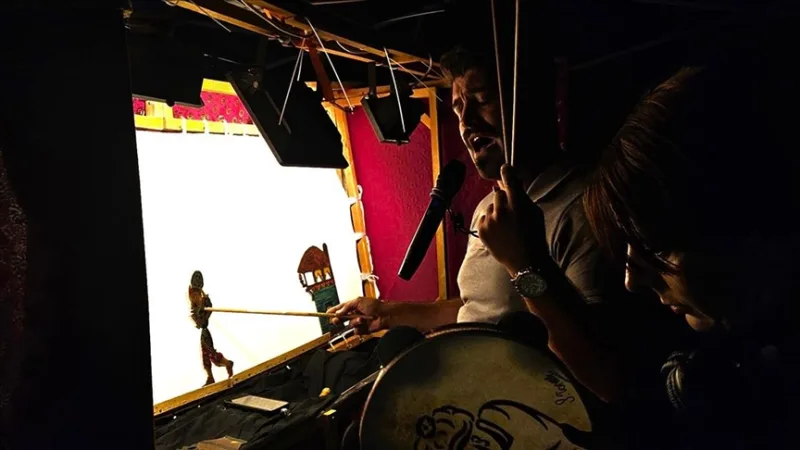 Artysta Aytuğ Çelik wypowiedział się na temat przyszłości tureckiej sztuki lalkarskiej