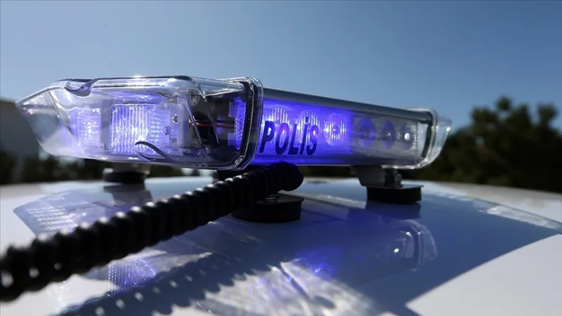 Hasarlı araçların şase numaralarıyla dolandırıcılık yapan 29 şüpheli hakkında gözaltı kararı