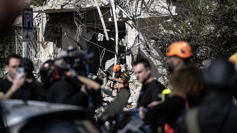 İran'ın 8 saatlik aranın ardından yaptığı yeni füze misillemesi İsrail’in güney bölgelerini hedef aldı